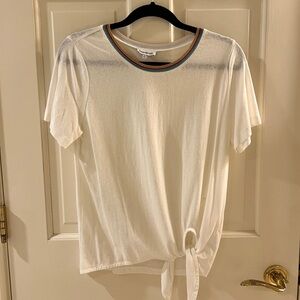 Heartloom rainbow trimmed short sleeve top